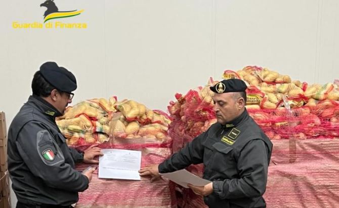 patate guardia di finanza