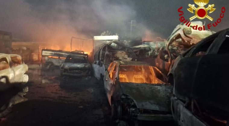 incendio autodemolizione